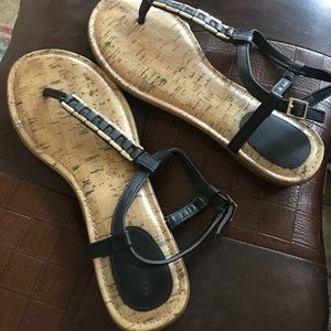 Black sandals 8-1/2